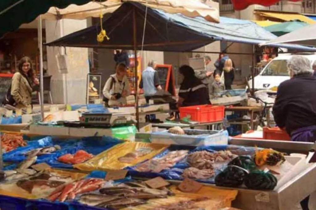 Vieux Nice - Families & Friends - 3 Chambres - 6 Personnes - 55 M2