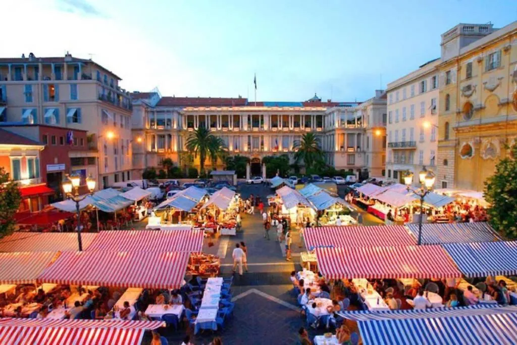 Vieux Nice - Families & Friends - 3 Chambres - 6 Personnes - 55 M2 Apartment